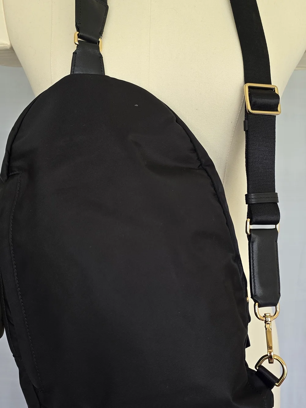 TUMI Voyageur Nadia Convertible Backpack Sling Bag Black Nylon Gold Hardware EX